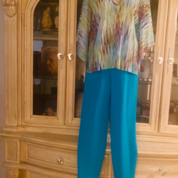 100% SILK pants lined Sz 2 is a beautiful blue color are in new condition - Picture 2 of 7